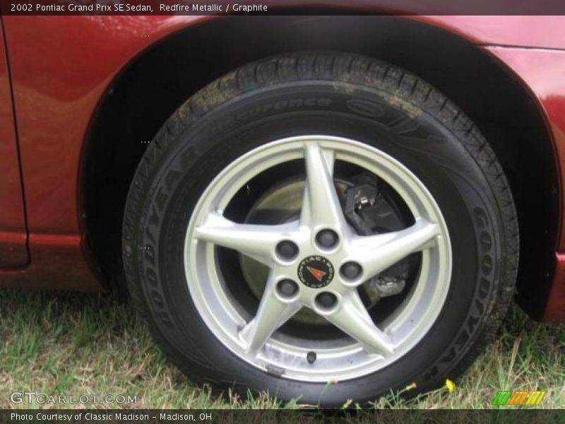 Redfire Metallic / Graphite 2002 Pontiac Grand Prix SE Sedan