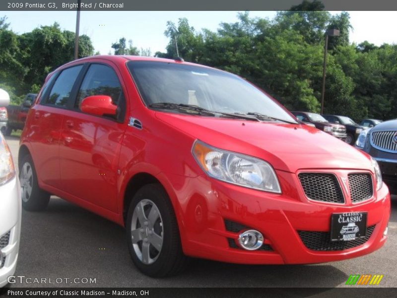 Bright Red / Charcoal 2009 Pontiac G3