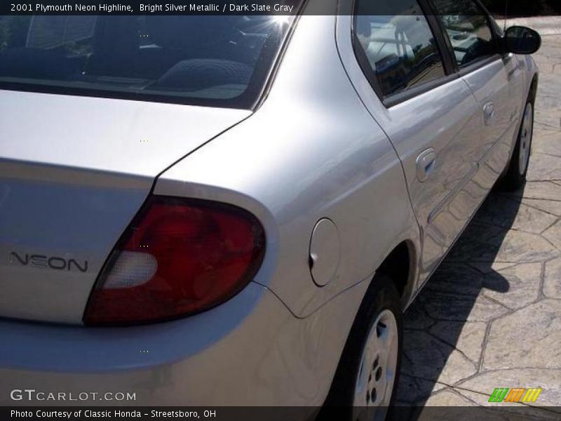 Bright Silver Metallic / Dark Slate Gray 2001 Plymouth Neon Highline