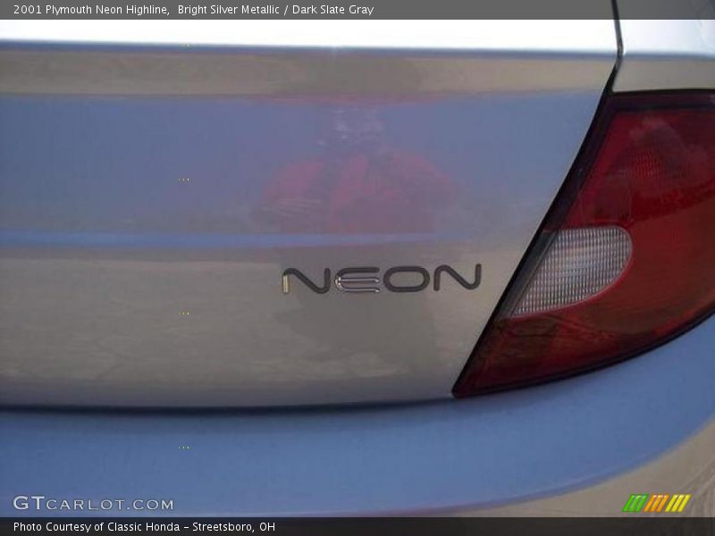 Bright Silver Metallic / Dark Slate Gray 2001 Plymouth Neon Highline