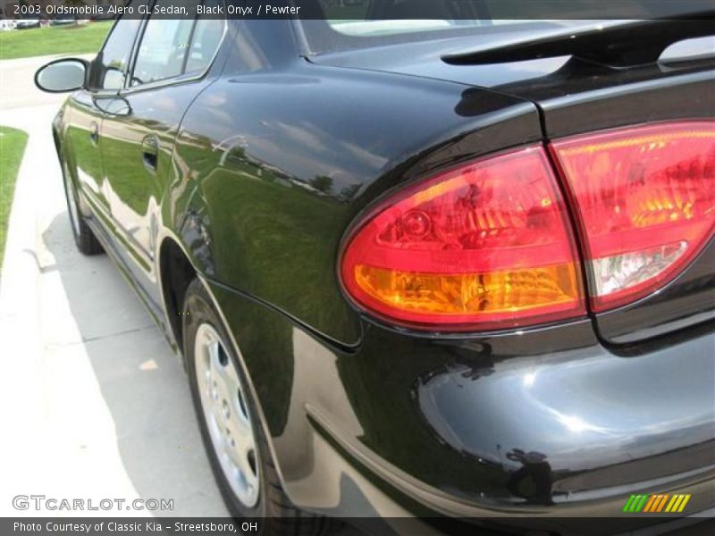 Black Onyx / Pewter 2003 Oldsmobile Alero GL Sedan