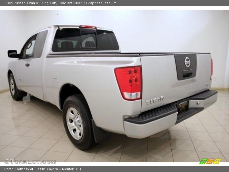 Radiant Silver / Graphite/Titanium 2005 Nissan Titan XE King Cab
