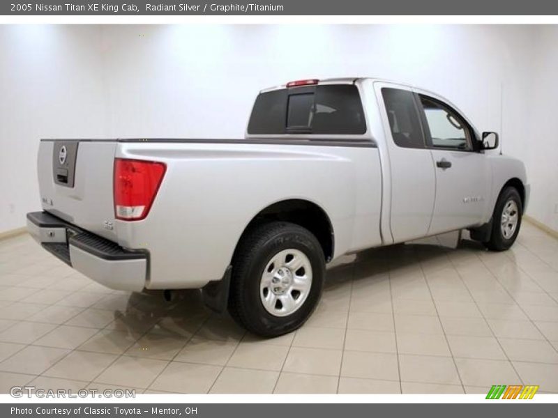Radiant Silver / Graphite/Titanium 2005 Nissan Titan XE King Cab