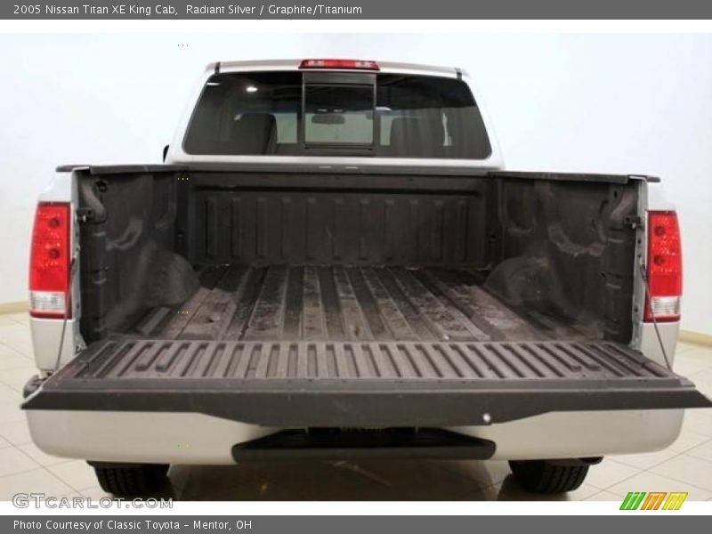 Radiant Silver / Graphite/Titanium 2005 Nissan Titan XE King Cab