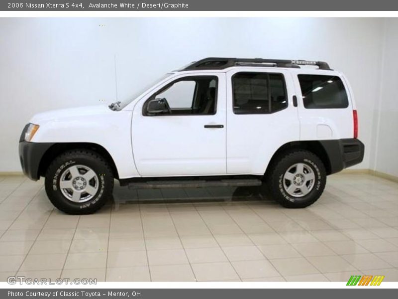 Avalanche White / Desert/Graphite 2006 Nissan Xterra S 4x4