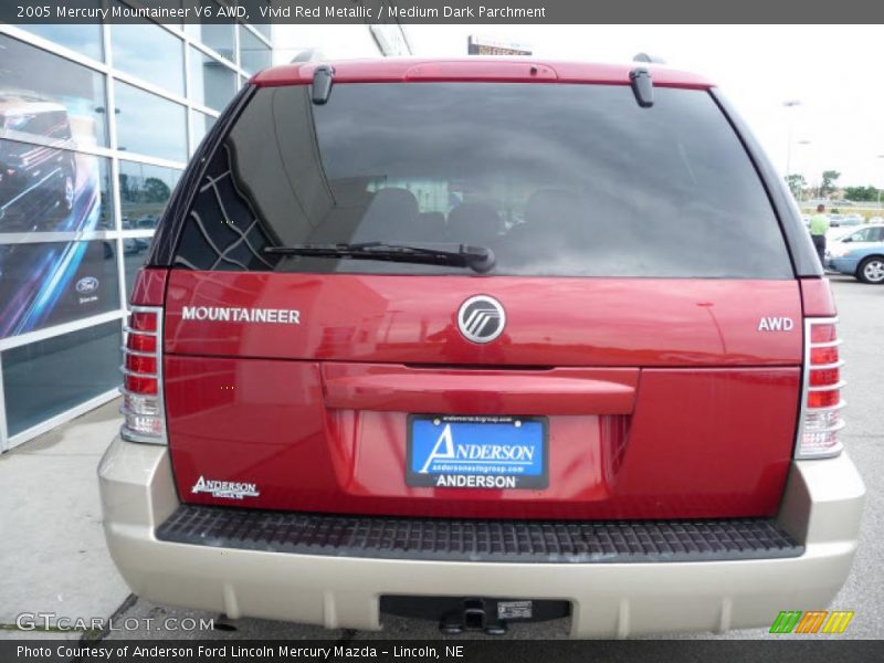 Vivid Red Metallic / Medium Dark Parchment 2005 Mercury Mountaineer V6 AWD