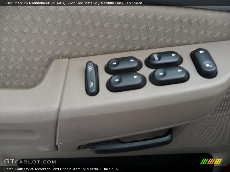 Vivid Red Metallic / Medium Dark Parchment 2005 Mercury Mountaineer V6 AWD