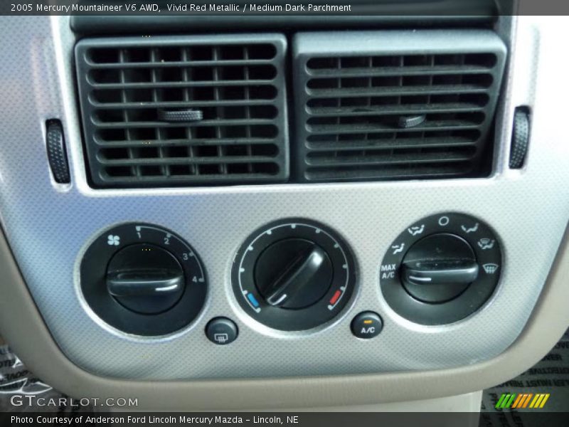 Vivid Red Metallic / Medium Dark Parchment 2005 Mercury Mountaineer V6 AWD