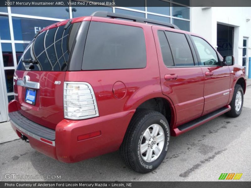 Vivid Red / Charcoal Black 2007 Mercury Mountaineer AWD