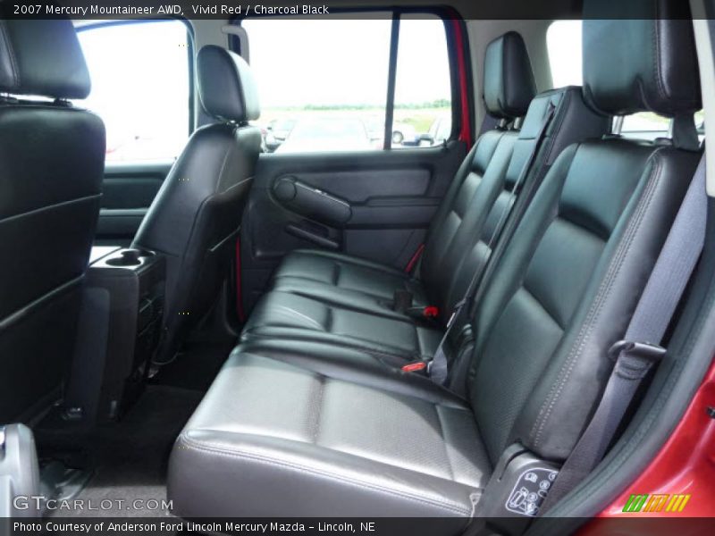 Vivid Red / Charcoal Black 2007 Mercury Mountaineer AWD