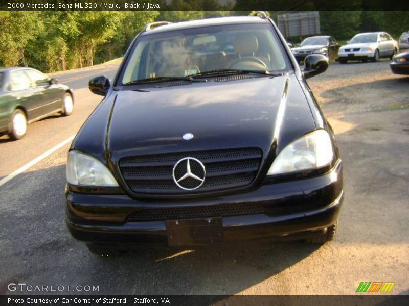Black / Java 2000 Mercedes-Benz ML 320 4Matic