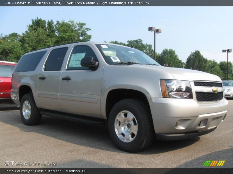Silver Birch Metallic / Light Titanium/Dark Titanium 2009 Chevrolet Suburban LS 4x4