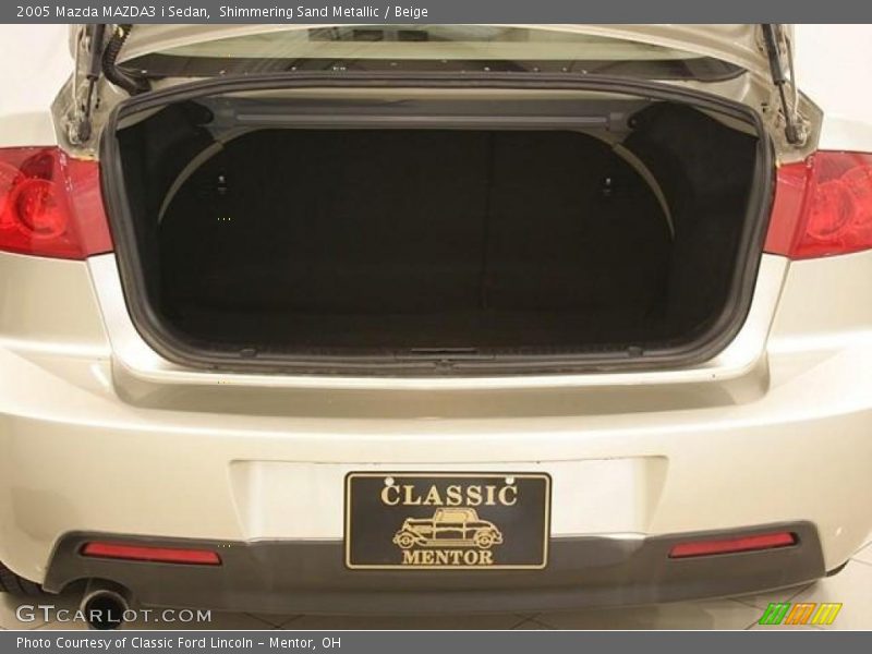 Shimmering Sand Metallic / Beige 2005 Mazda MAZDA3 i Sedan