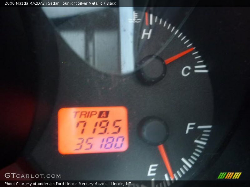 Sunlight Silver Metallic / Black 2006 Mazda MAZDA3 i Sedan