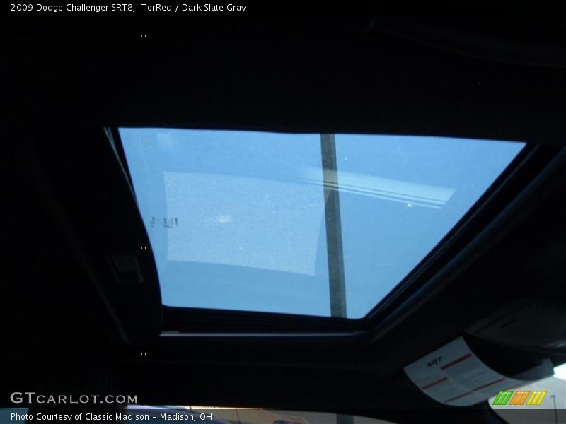 TorRed / Dark Slate Gray 2009 Dodge Challenger SRT8