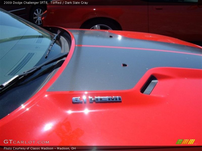 TorRed / Dark Slate Gray 2009 Dodge Challenger SRT8