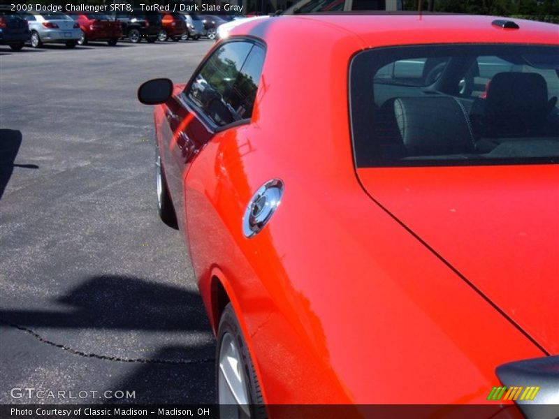 TorRed / Dark Slate Gray 2009 Dodge Challenger SRT8