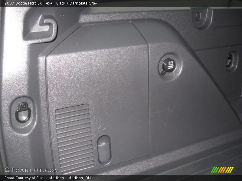 Black / Dark Slate Gray 2007 Dodge Nitro SXT 4x4