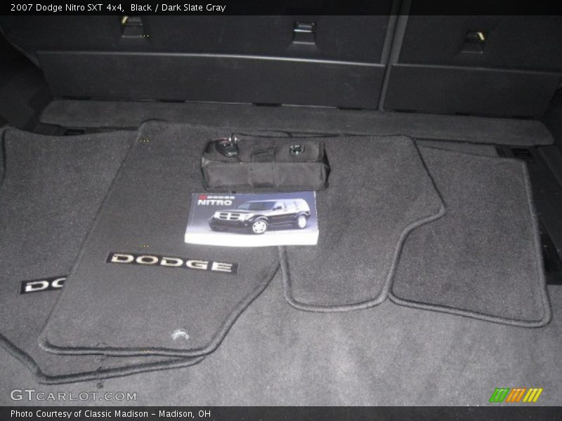 Black / Dark Slate Gray 2007 Dodge Nitro SXT 4x4