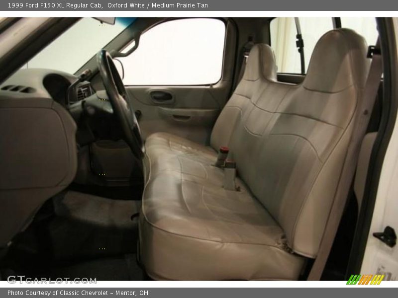 Oxford White / Medium Prairie Tan 1999 Ford F150 XL Regular Cab