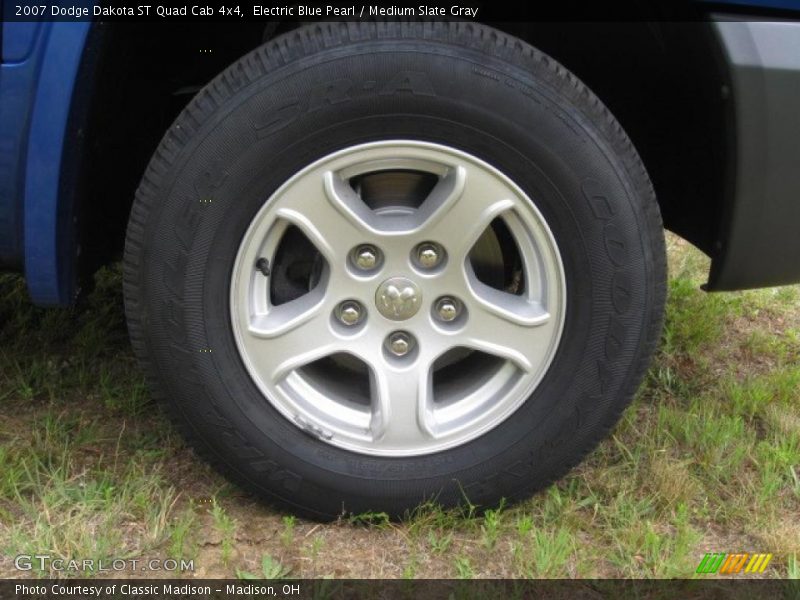 Electric Blue Pearl / Medium Slate Gray 2007 Dodge Dakota ST Quad Cab 4x4