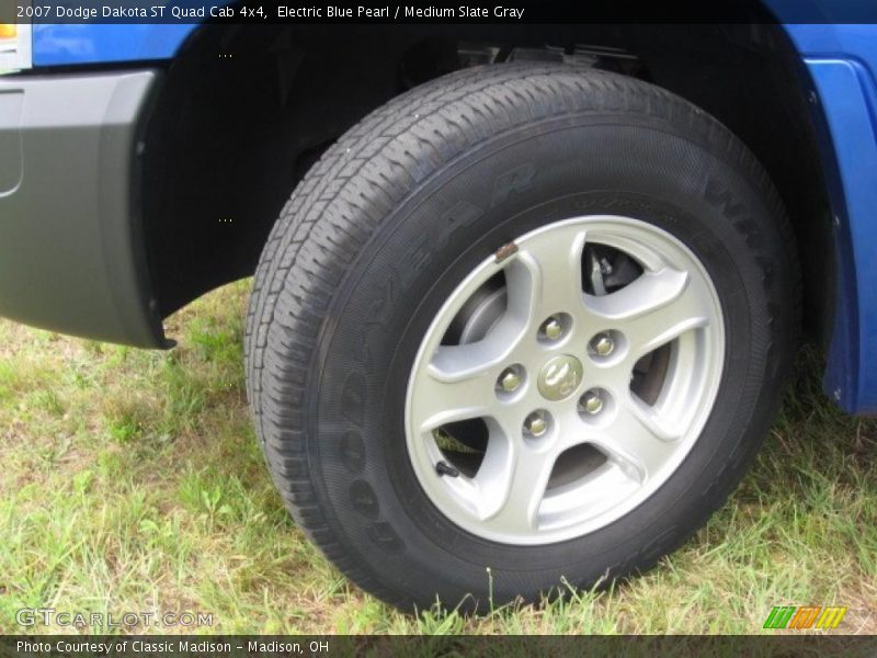 Electric Blue Pearl / Medium Slate Gray 2007 Dodge Dakota ST Quad Cab 4x4
