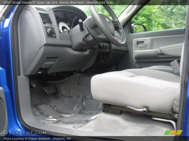 Electric Blue Pearl / Medium Slate Gray 2007 Dodge Dakota ST Quad Cab 4x4