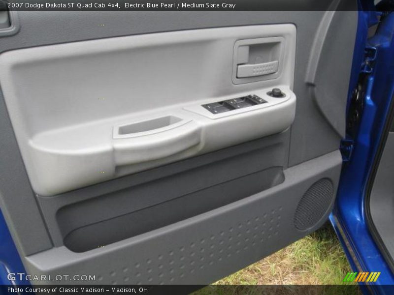 Electric Blue Pearl / Medium Slate Gray 2007 Dodge Dakota ST Quad Cab 4x4