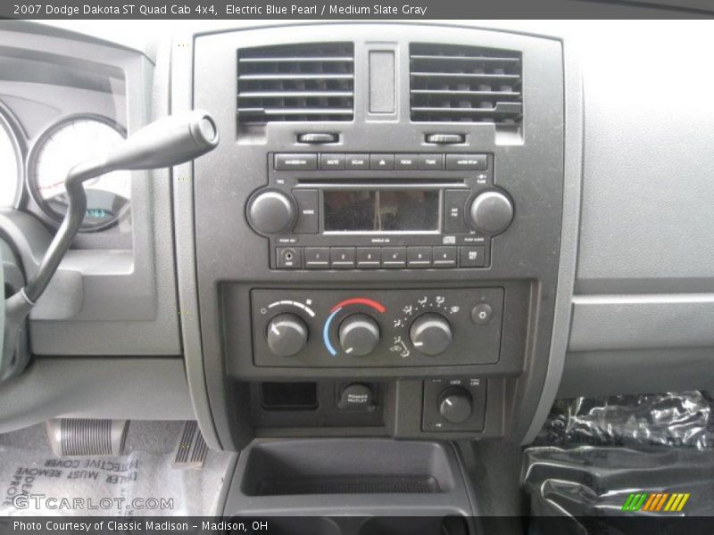 Electric Blue Pearl / Medium Slate Gray 2007 Dodge Dakota ST Quad Cab 4x4