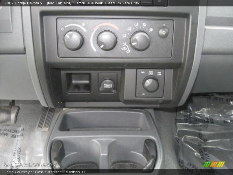 Electric Blue Pearl / Medium Slate Gray 2007 Dodge Dakota ST Quad Cab 4x4