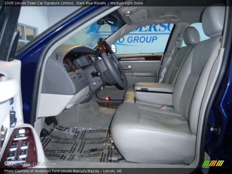 Dark Blue Metallic / Medium Light Stone 2008 Lincoln Town Car Signature Limited