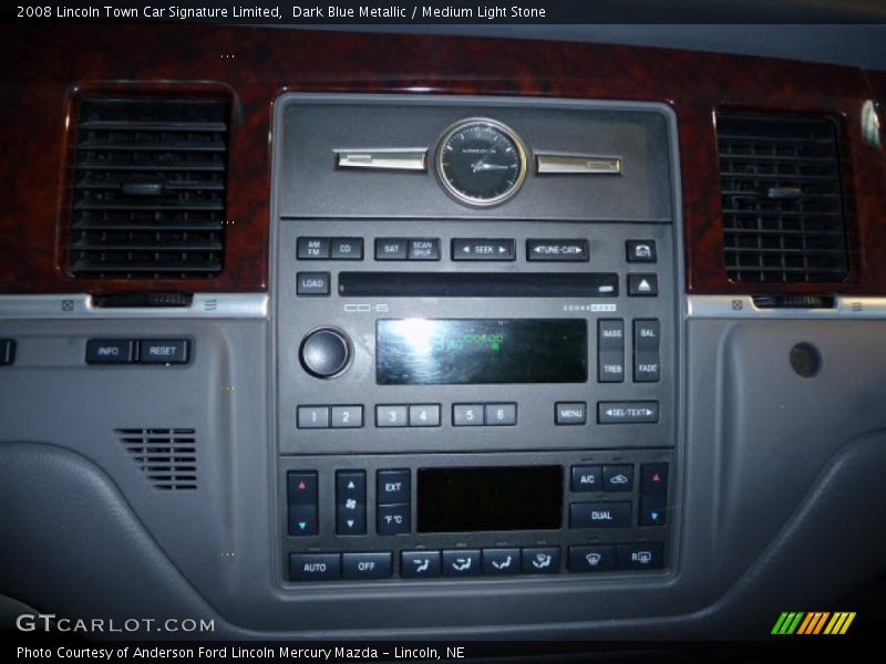 Dark Blue Metallic / Medium Light Stone 2008 Lincoln Town Car Signature Limited