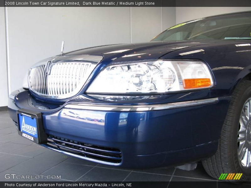 Dark Blue Metallic / Medium Light Stone 2008 Lincoln Town Car Signature Limited