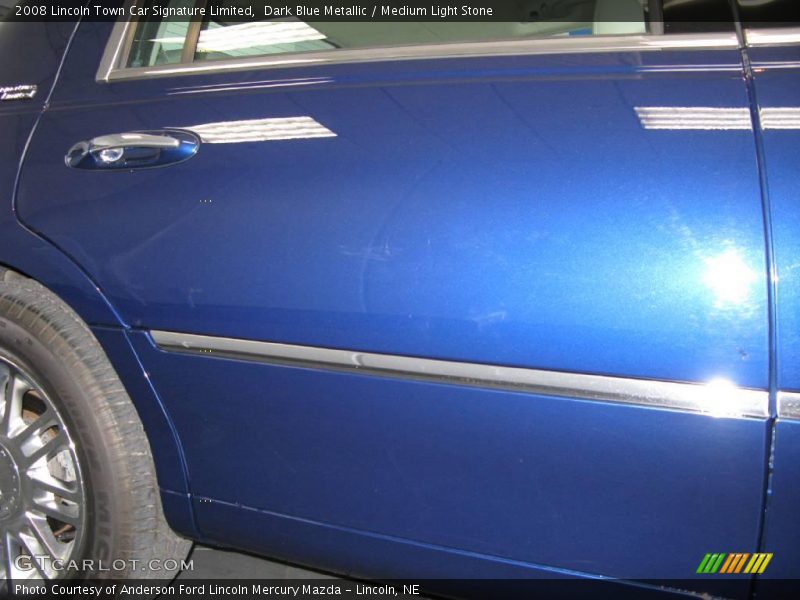 Dark Blue Metallic / Medium Light Stone 2008 Lincoln Town Car Signature Limited