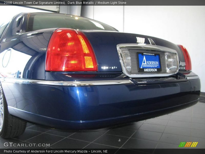 Dark Blue Metallic / Medium Light Stone 2008 Lincoln Town Car Signature Limited