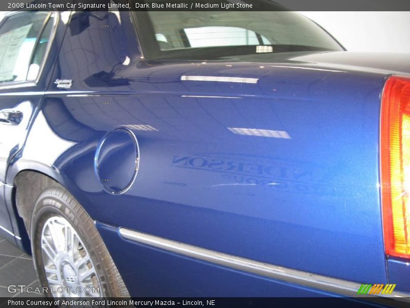 Dark Blue Metallic / Medium Light Stone 2008 Lincoln Town Car Signature Limited