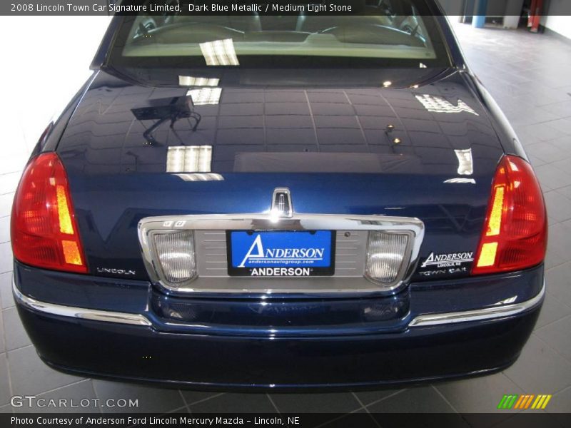 Dark Blue Metallic / Medium Light Stone 2008 Lincoln Town Car Signature Limited