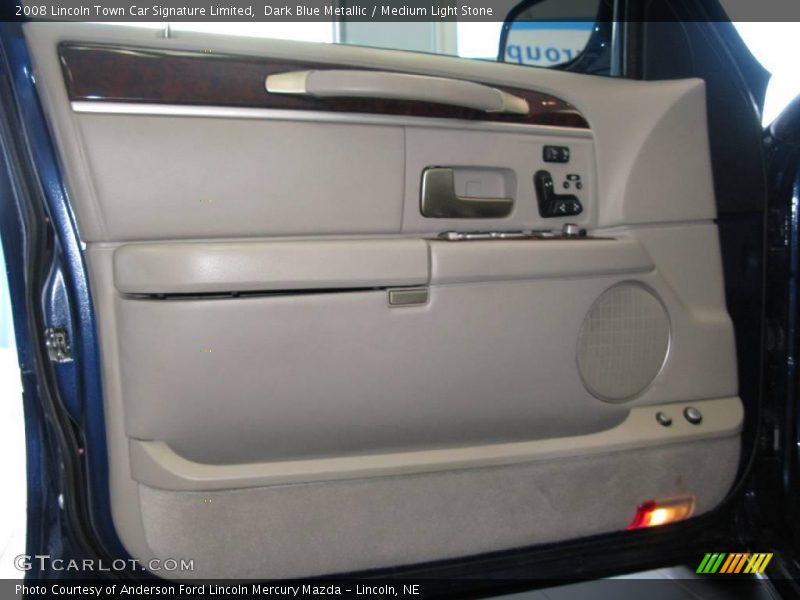 Dark Blue Metallic / Medium Light Stone 2008 Lincoln Town Car Signature Limited