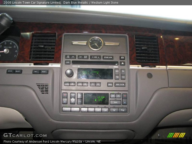 Dark Blue Metallic / Medium Light Stone 2008 Lincoln Town Car Signature Limited