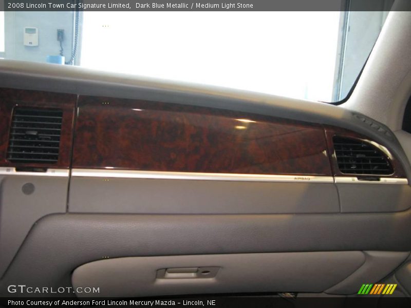Dark Blue Metallic / Medium Light Stone 2008 Lincoln Town Car Signature Limited
