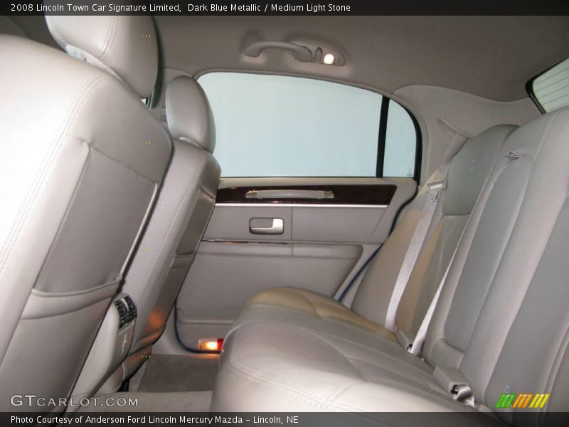Dark Blue Metallic / Medium Light Stone 2008 Lincoln Town Car Signature Limited
