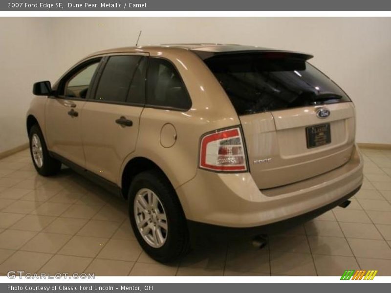 Dune Pearl Metallic / Camel 2007 Ford Edge SE