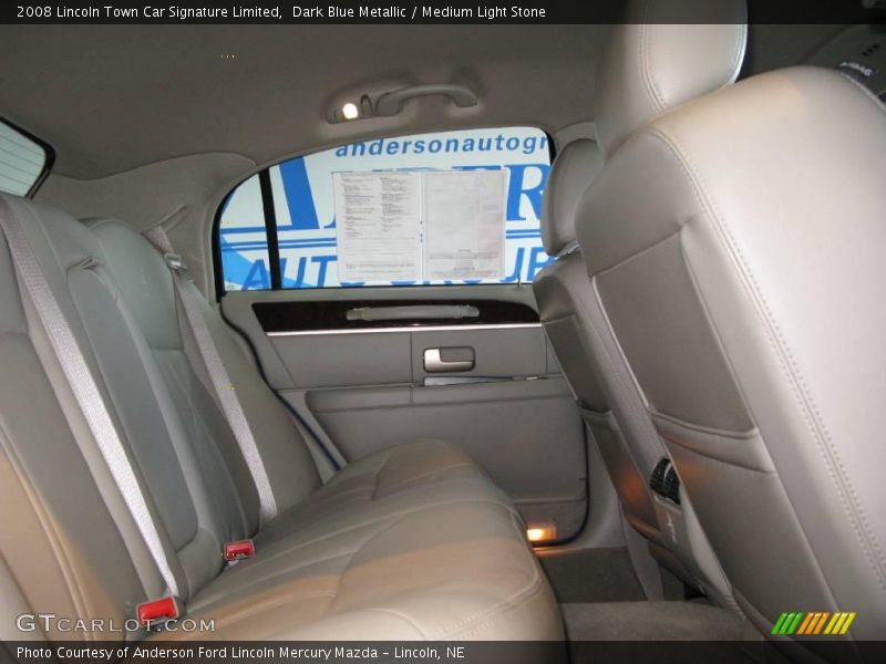 Dark Blue Metallic / Medium Light Stone 2008 Lincoln Town Car Signature Limited