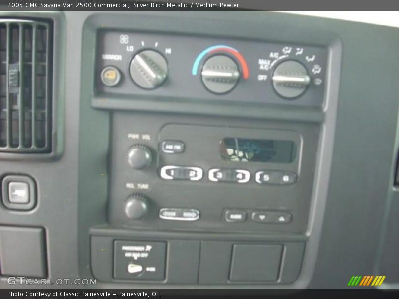 Silver Birch Metallic / Medium Pewter 2005 GMC Savana Van 2500 Commercial