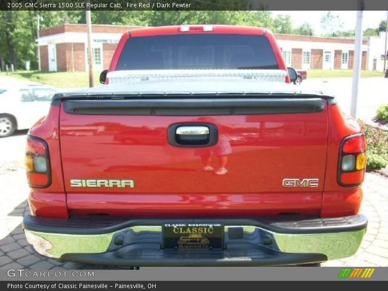 Fire Red / Dark Pewter 2005 GMC Sierra 1500 SLE Regular Cab