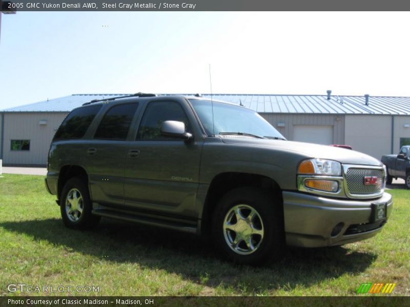 Steel Gray Metallic / Stone Gray 2005 GMC Yukon Denali AWD