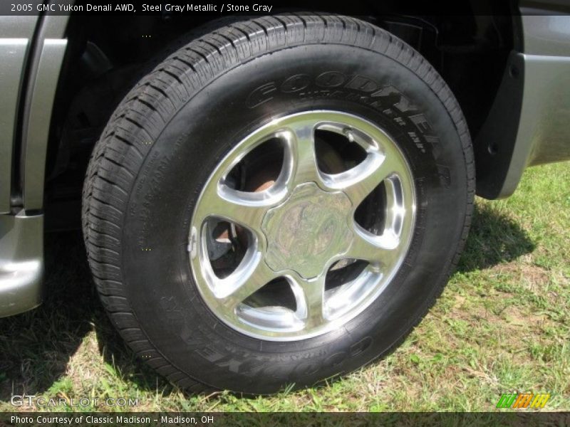 Steel Gray Metallic / Stone Gray 2005 GMC Yukon Denali AWD