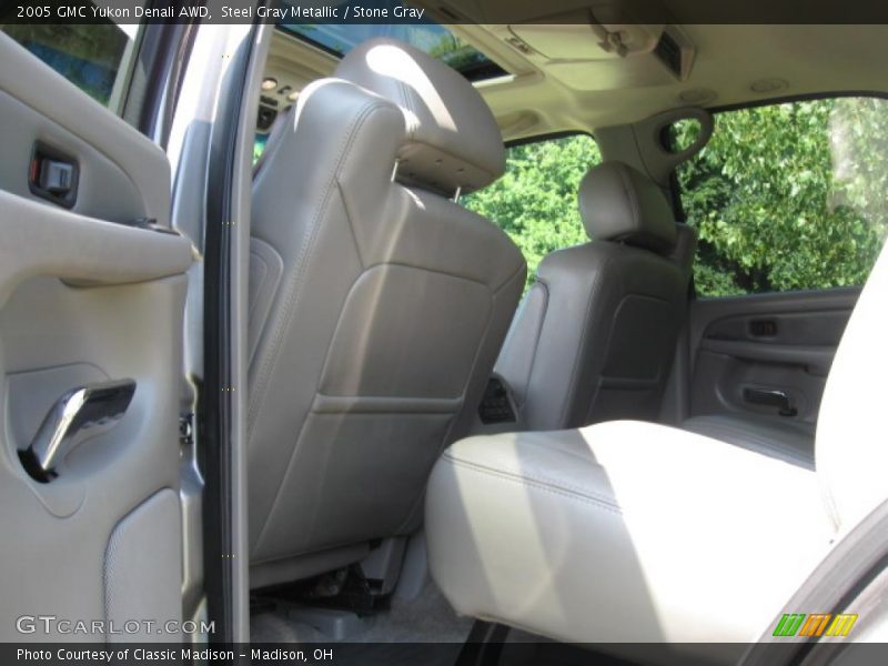 Steel Gray Metallic / Stone Gray 2005 GMC Yukon Denali AWD