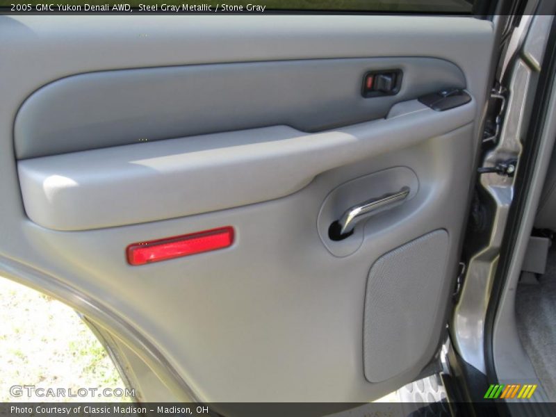 Steel Gray Metallic / Stone Gray 2005 GMC Yukon Denali AWD