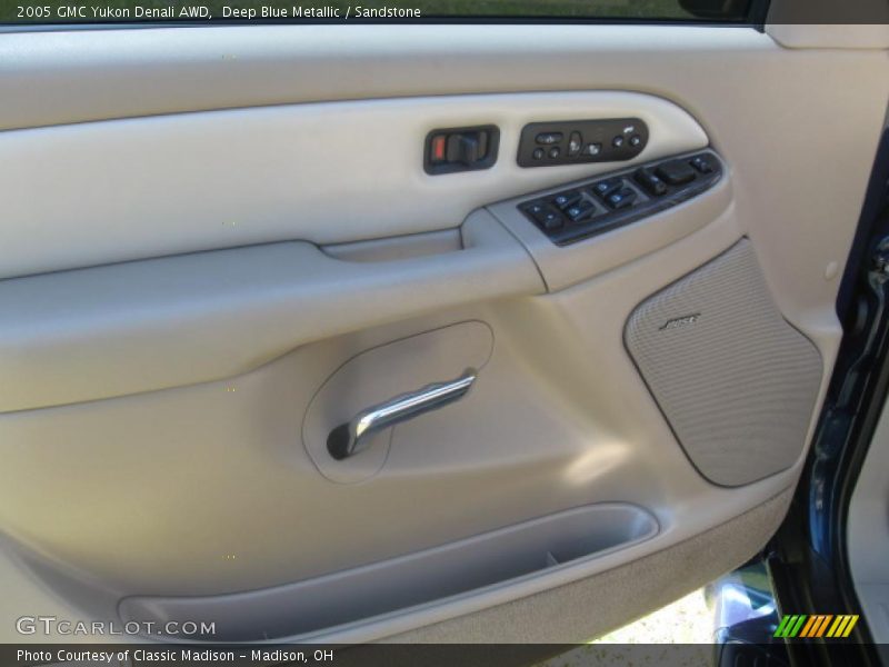 Deep Blue Metallic / Sandstone 2005 GMC Yukon Denali AWD